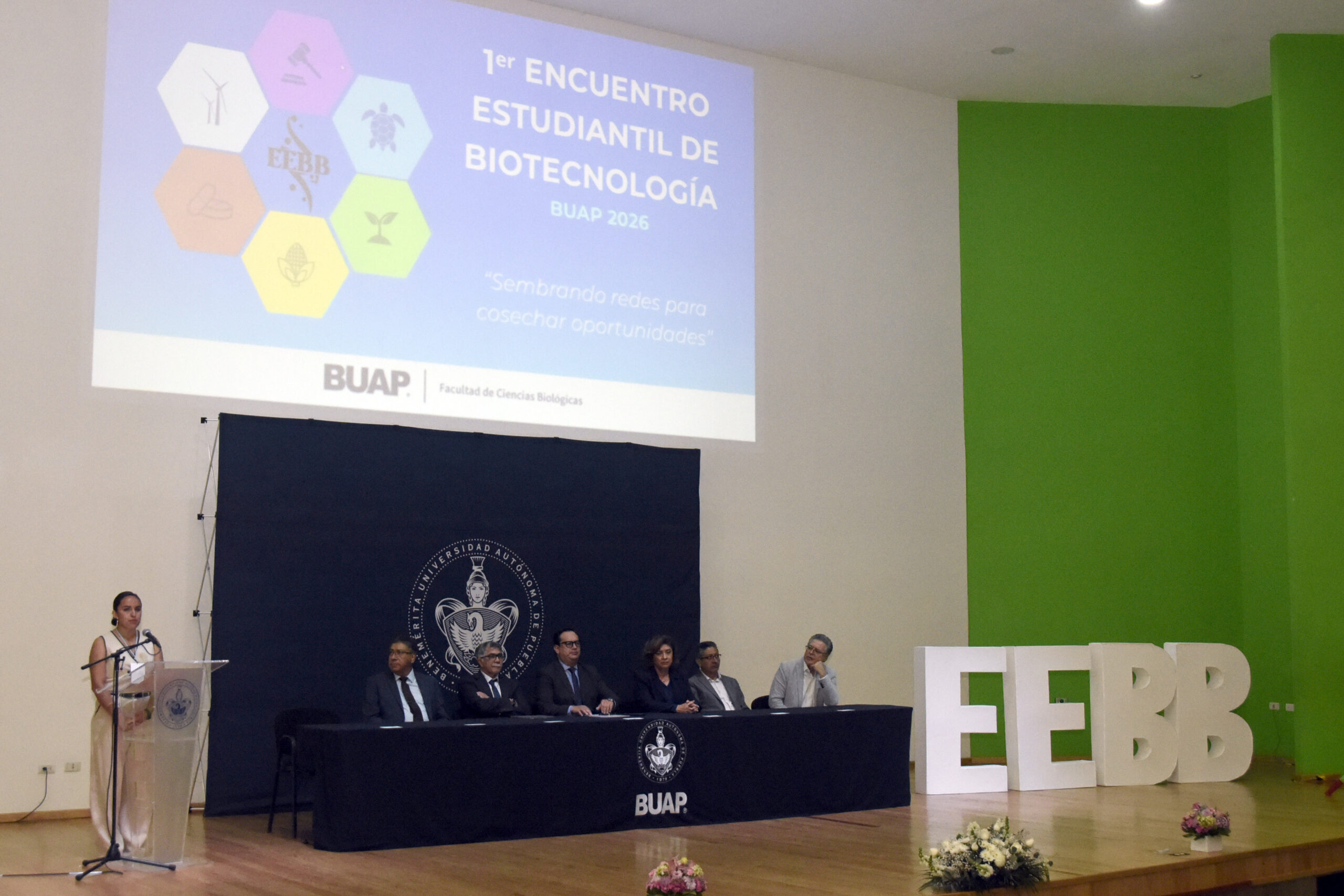 BUAP celebra el Primer Encuentro Estudiantil de Biotecnología