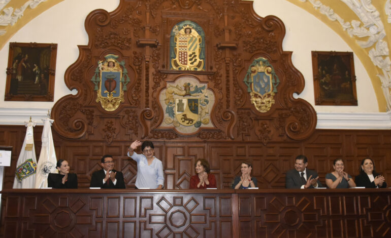 Salón Barroco de la BUAP es sede de la Cátedra Magistral Dra. Matilde Montoya