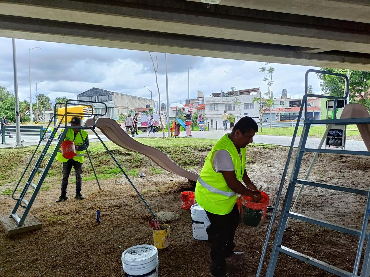 Ayuntamiento de Puebla fortalece el mantenimiento en espacios verdes