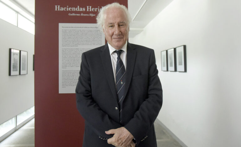 Christian Duverger imparte conferencia sobre la relación entre México y Francia a través de la literatura