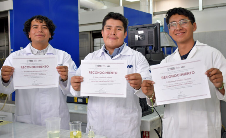 Estudiantes de la ICUAP presentan propuesta de reactor híbrido para producir biogás y biodiésel