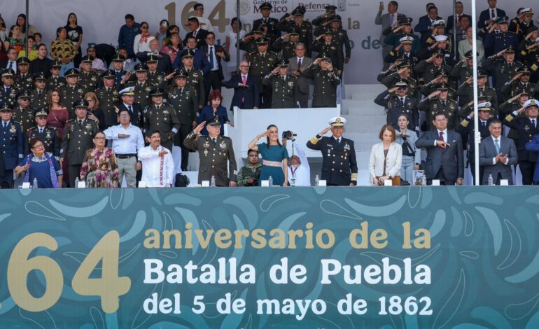 Más de 14 mil participantes protagonizaron el Desfile Cívico-Militar conmemorativo del 5 de mayo