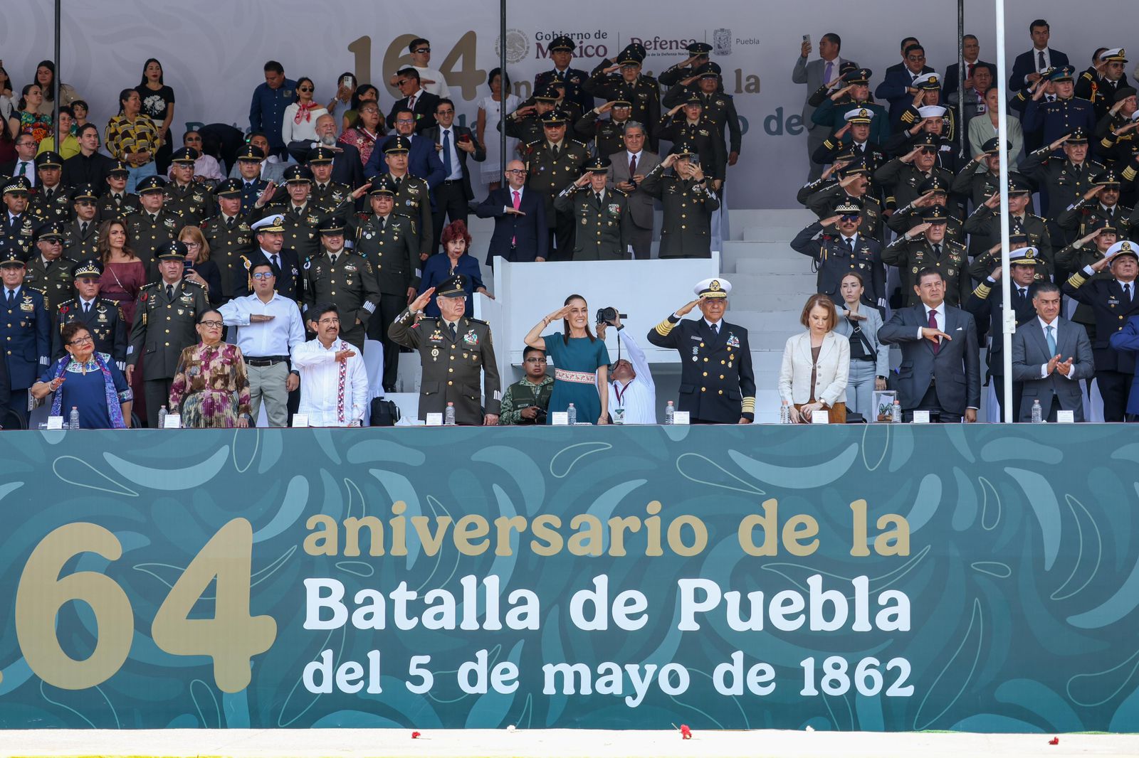 Más de 14 mil participantes protagonizaron el Desfile Cívico-Militar conmemorativo del 5 de mayo