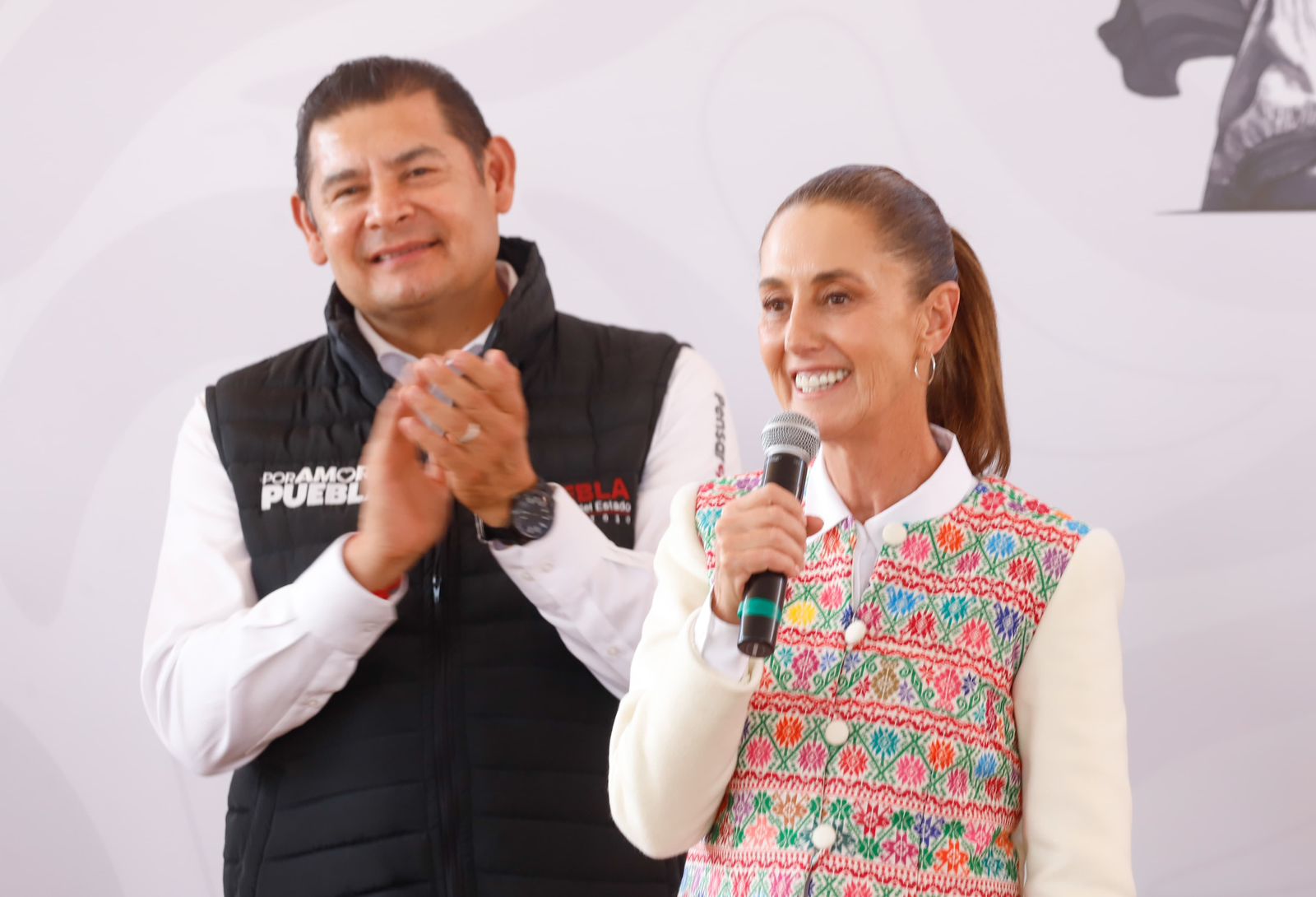 Claudia Sheinbaum respalda industria en producción de paneles solares en Puebla