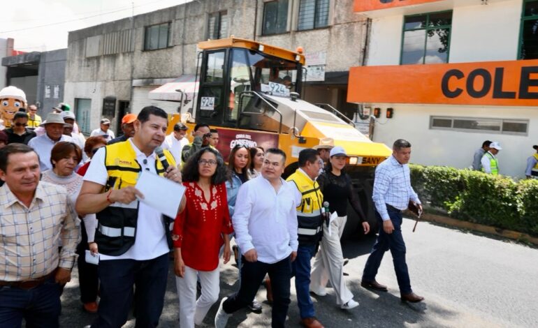 Convoca gobernador Armenta Mier a organización vecinal para rehabilitación de accesos a colonias