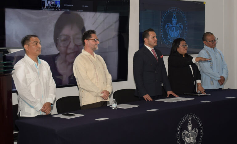 Mirza Aguilar Pérez toma protesta como directora de la Facultad de Ciencias Políticas y Sociales