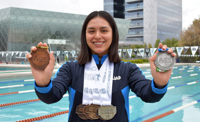 Estudiante de Estomatología BUAP destaca en competencias nacionales de natación