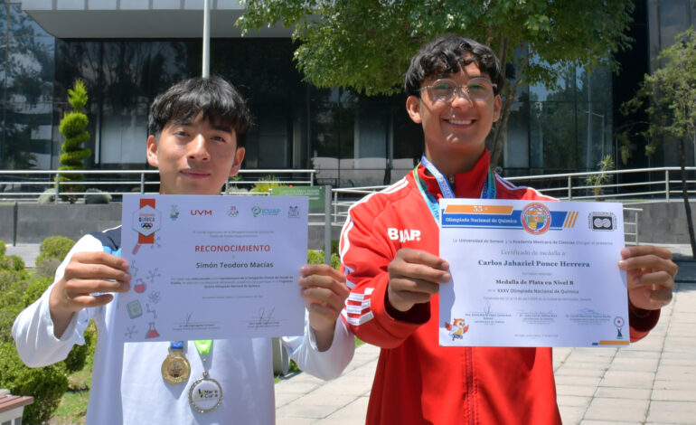 Estudiantes de Preparatorias BUAP ganan medallas de plata en Olimpiada Nacional de Química