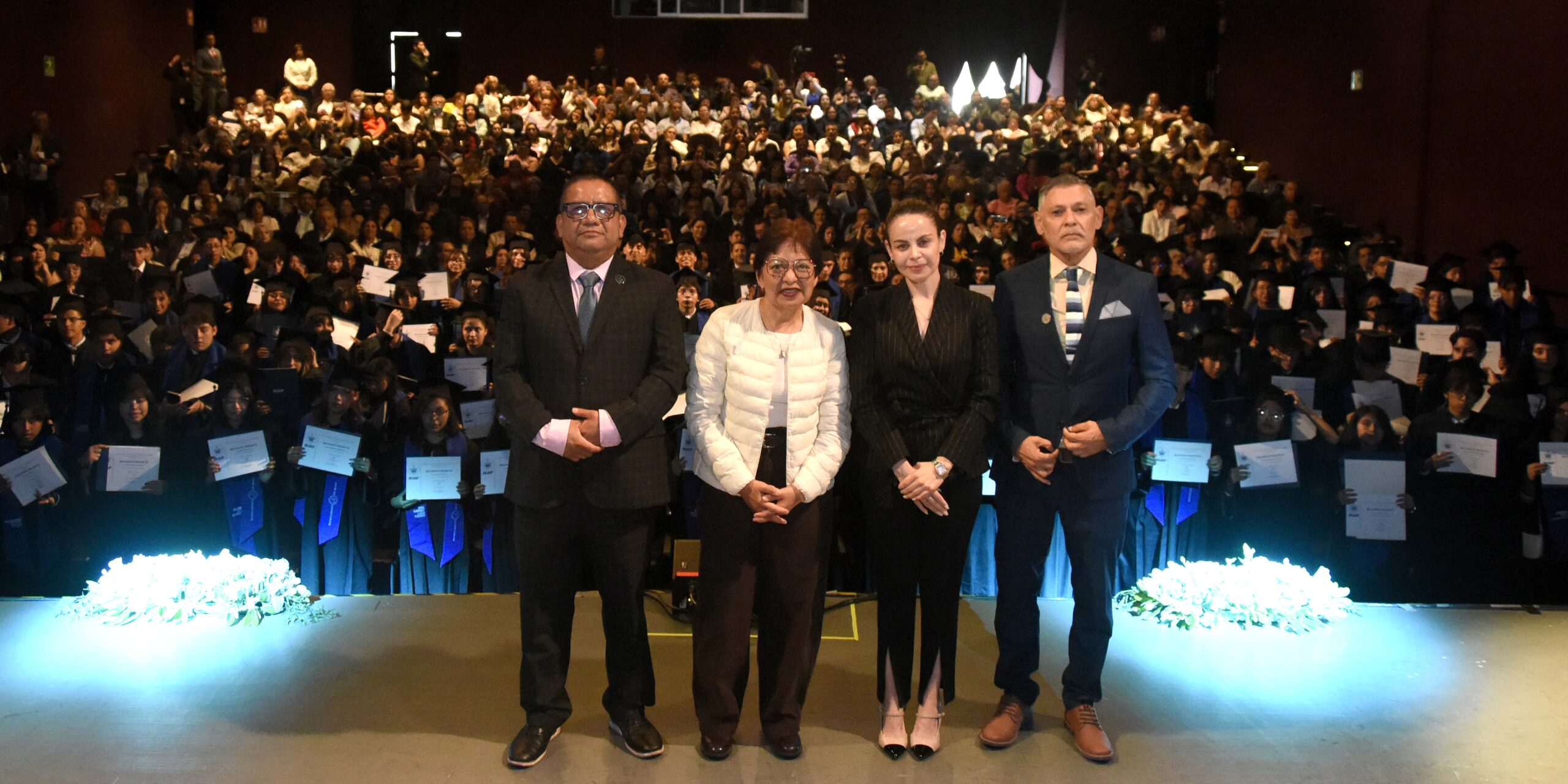 Rectora Lilia Cedillo encabeza graduación del Bachillerato Internacional 5 de Mayo