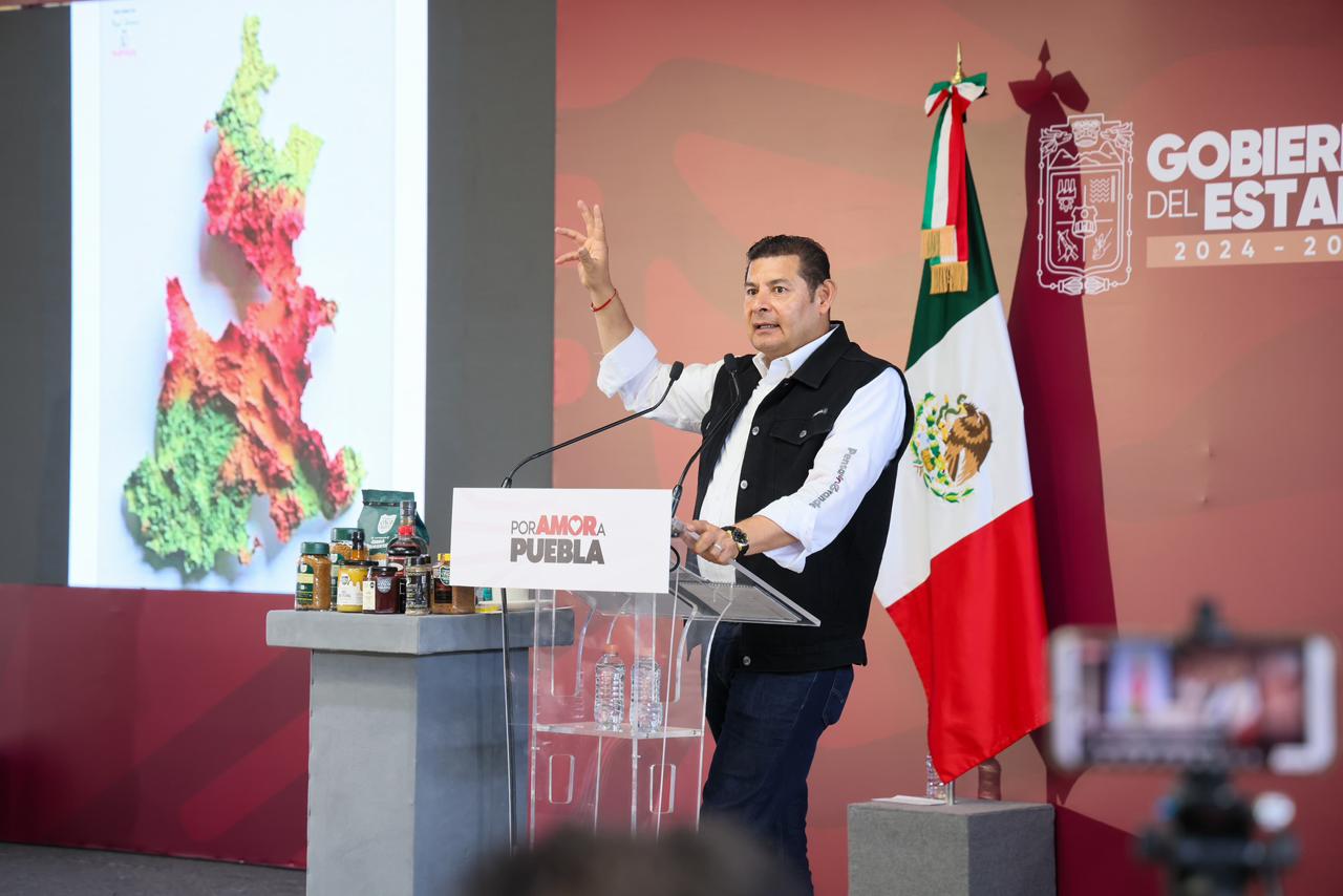 Gobierno de Puebla coordina estrategia preventiva en la Sierra Norte ante pronóstico de lluvias intensas