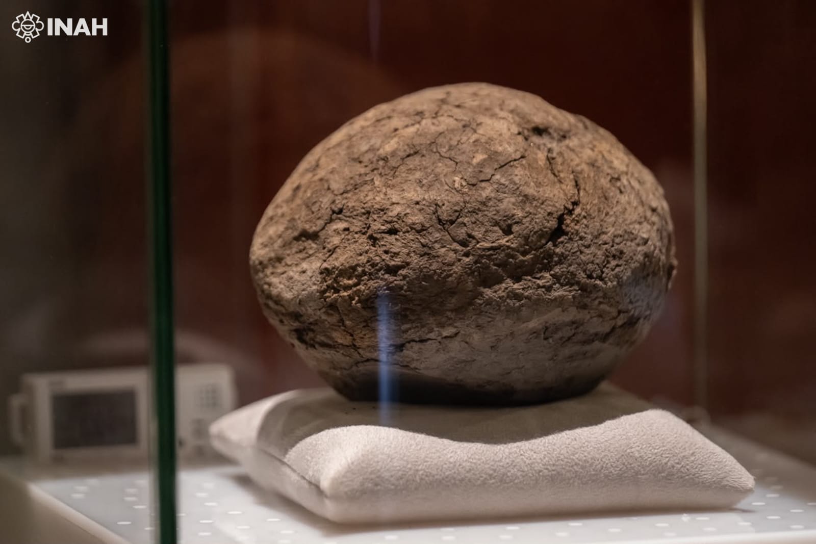 Pelota de 3 mil 600 años llega a Teotihuacán
