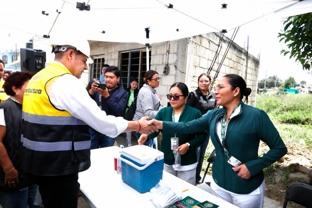 Por tierra y por aire, gobernador Armenta Mier                    recorre zona afectada en Ciudad Serdán