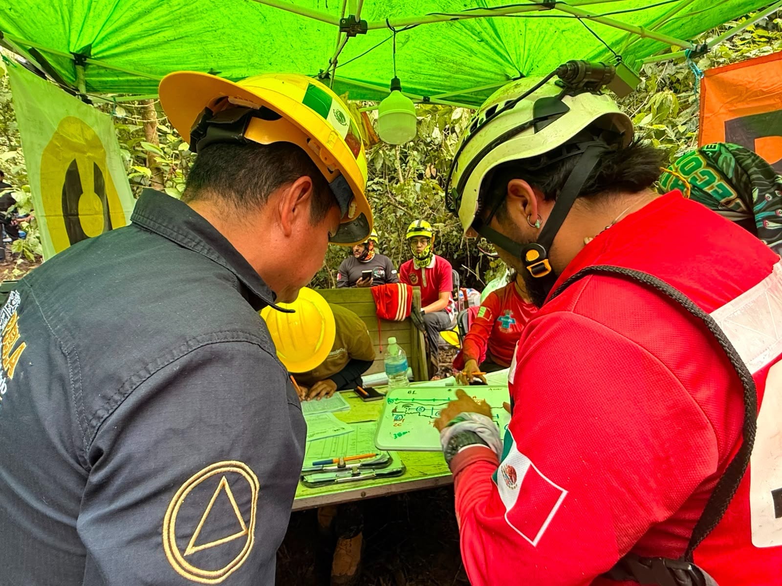 Identifica gobierno estatal a guías sin                             certificación tras tragedia en gruta de Cuetzalan