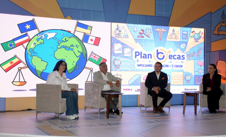 BUAP y gobierno del estado llevan a cabo la quinta edición de la feria Plan Becas