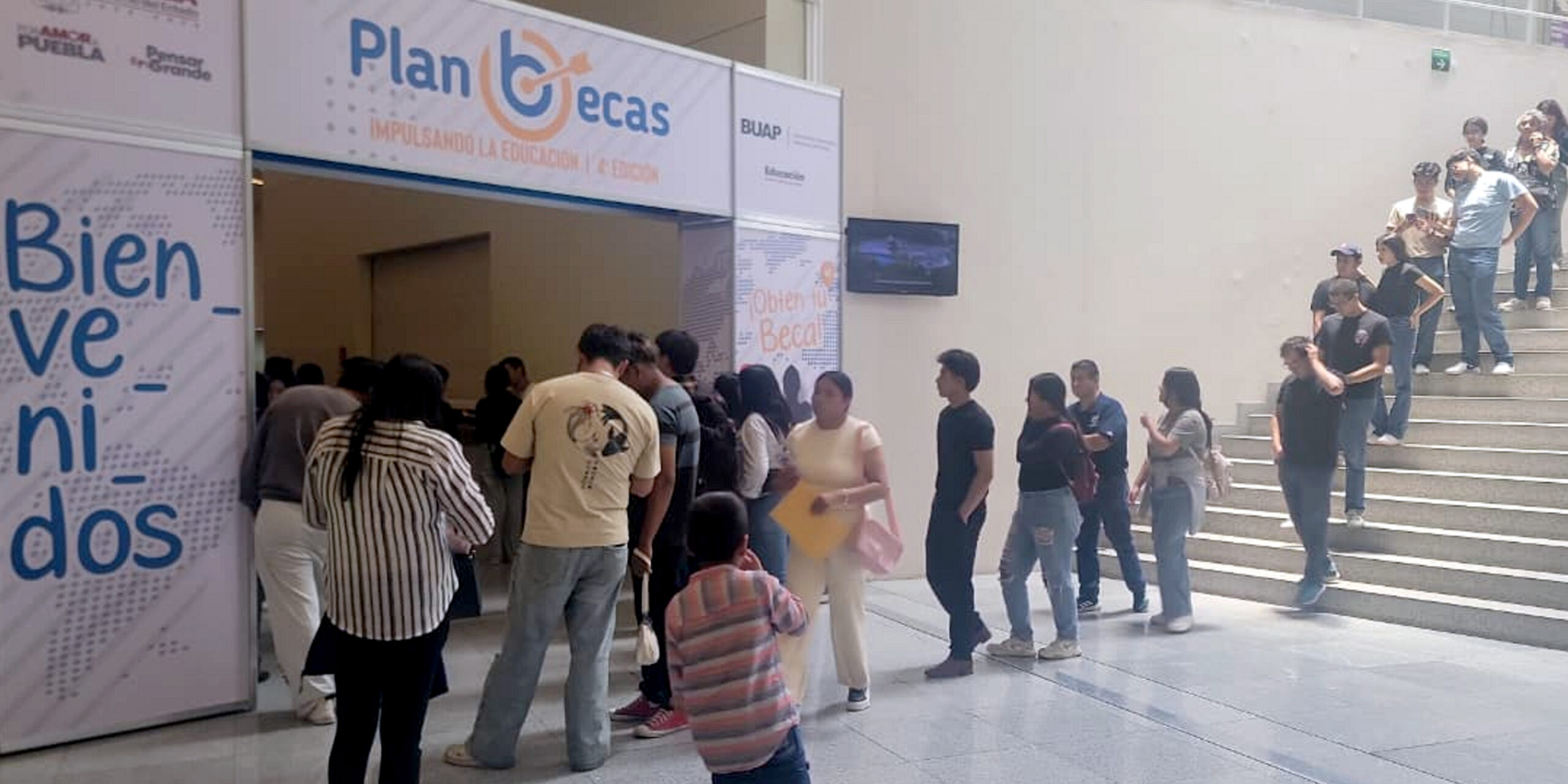 BUAP impulsa la educación a través de la feria Plan Becas 2026