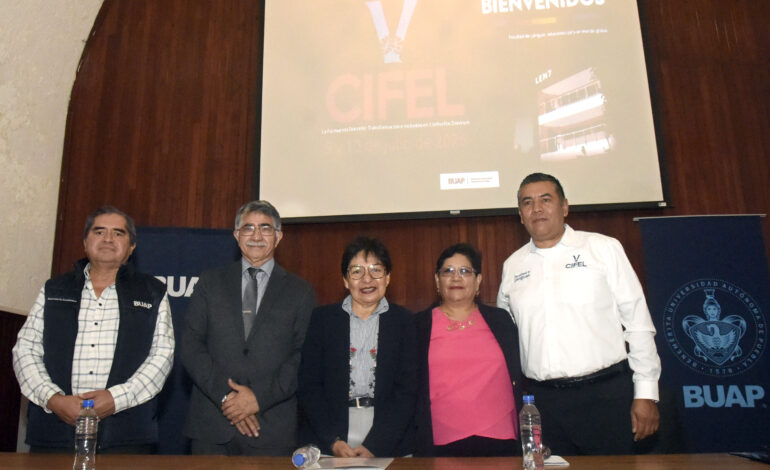 Rectora Lilia Cedillo preside inauguración del congreso internacional en la Facultad de Lenguas
