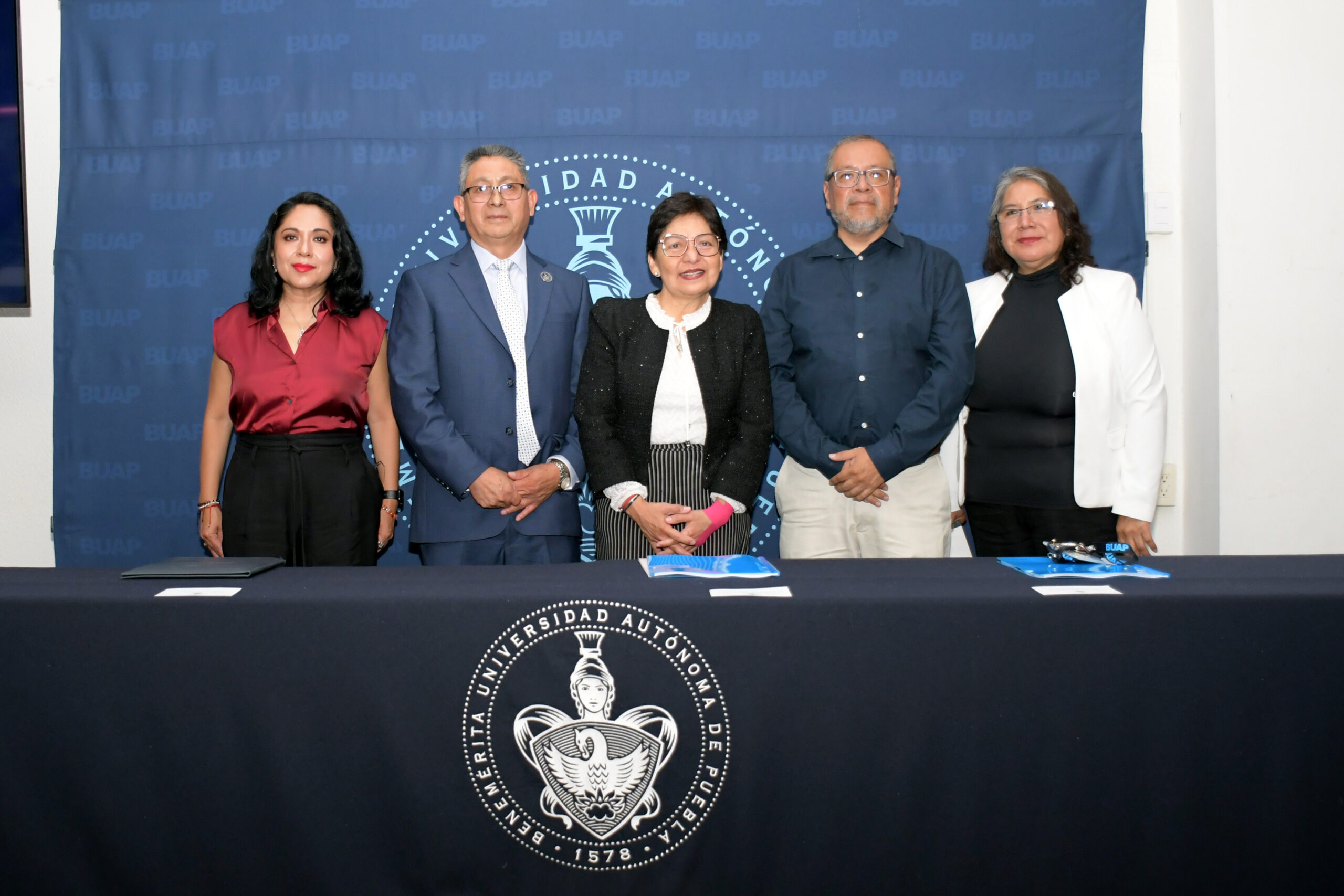Rector de la Facultad de Ciencias Químicas presenta su Segundo Informe de Labores