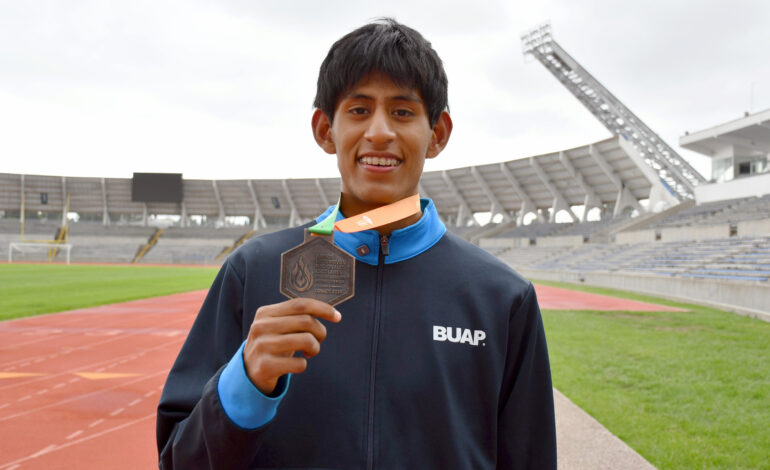 Estudiante de preparatoria BUAP conquista bronce en Juegos Deportivos Nacionales