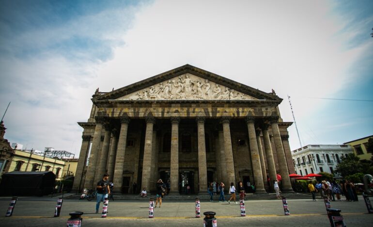 Teatro Degollado abre su memoria histórica al público