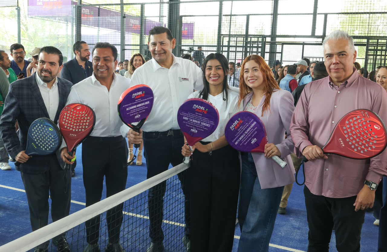 Alejandro Armenta preside inauguración de Pádel del Arte y The Park Coffee