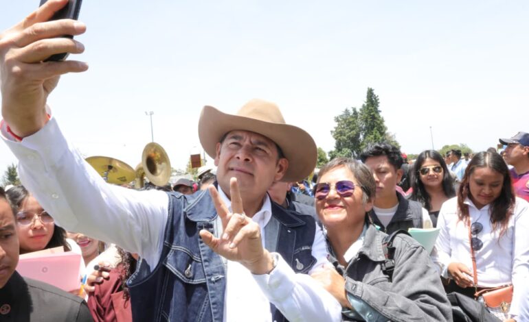 Encabeza Alejandro Armenta entrega de apoyos a productores de la microrregión de Huejotzingo