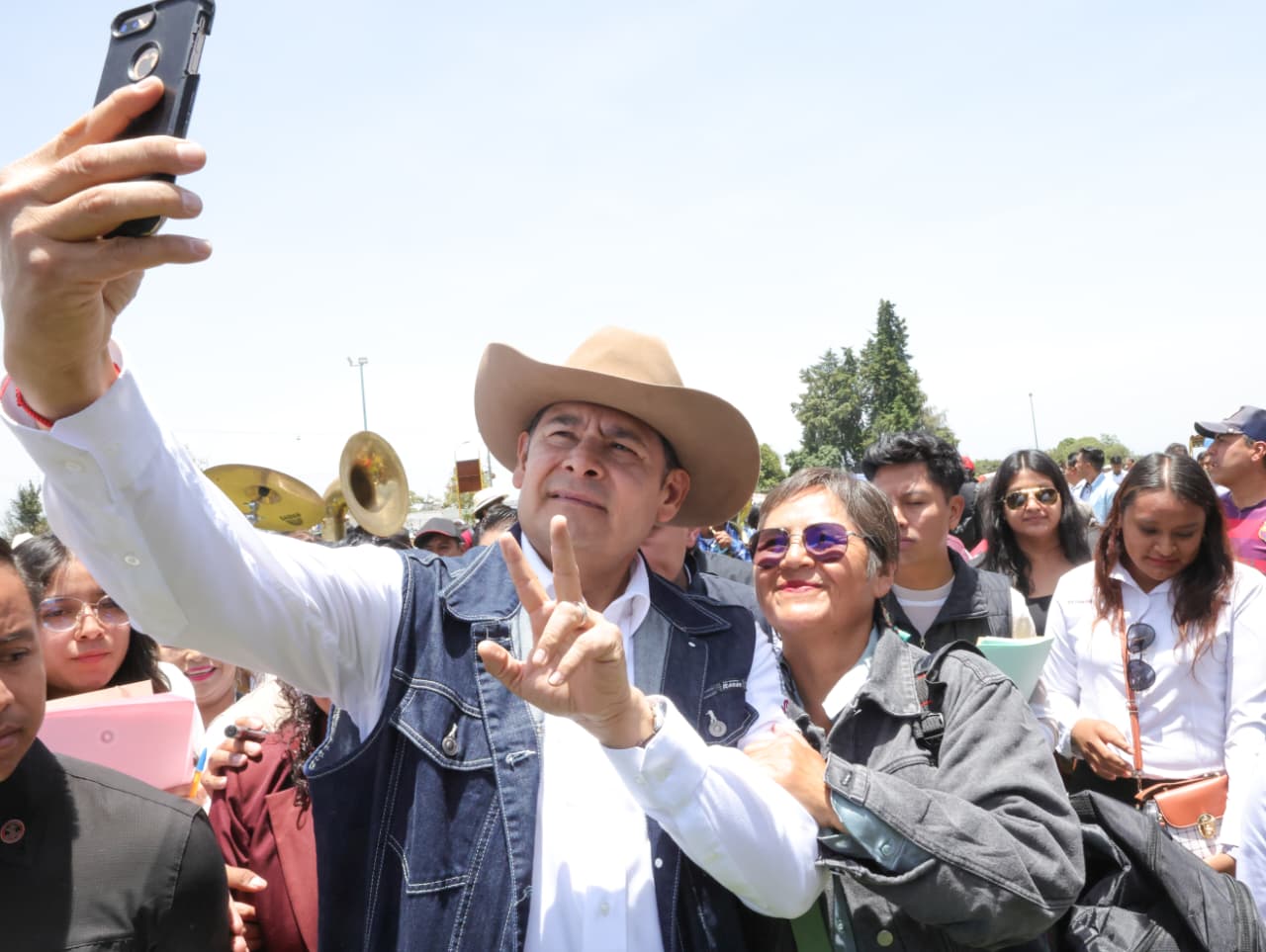 Encabeza Alejandro Armenta entrega de apoyos a productores de la microrregión de Huejotzingo