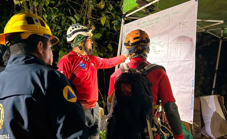 Localiza Protección Civil dos cuerpos                                        en Grutas de Chichicazapa