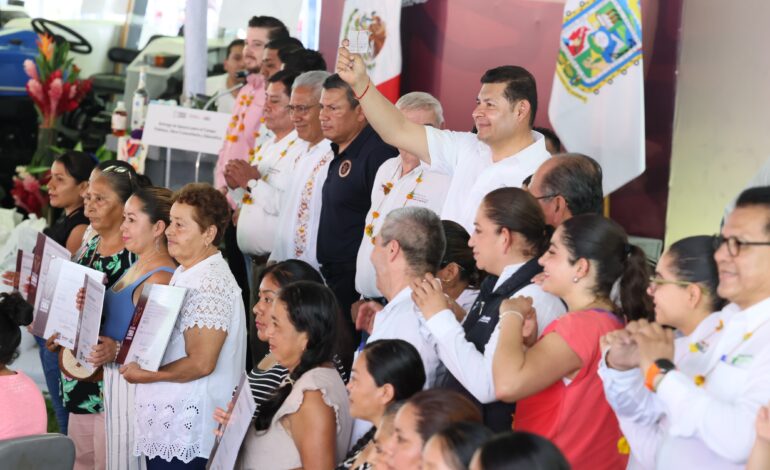 Gobierno de Puebla recupera escuelas afectadas por lluvias en Pantepec