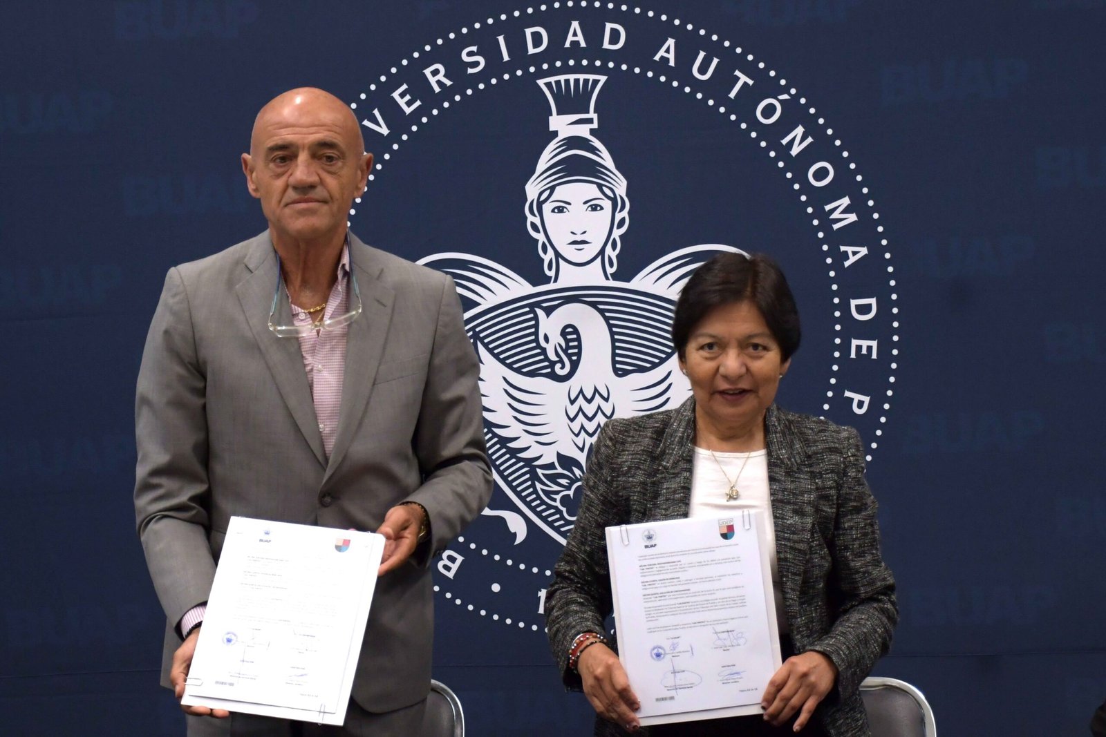 Signan la BUAP y la Universidad del Deporte convenio a favor de la formación estudiantil