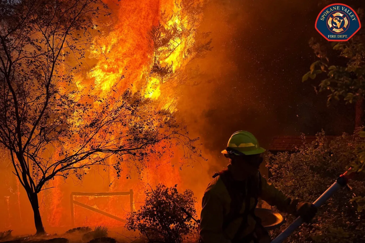 Arrestan a un hombre por provocar uno de los mayores incendios forestales de Washington