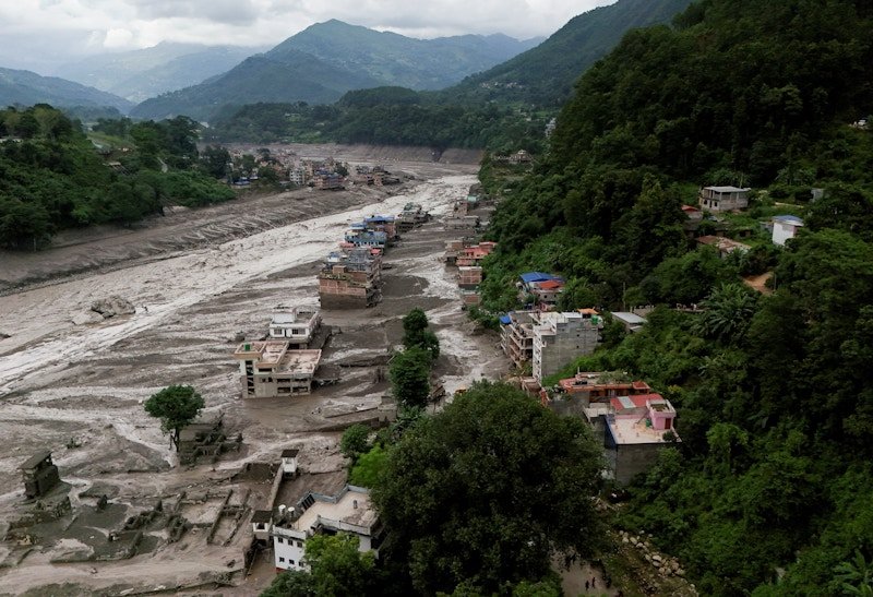 Inundaciones en Nepal y el Tíbet  dejan 98 muertos y cientos de desaparecidos