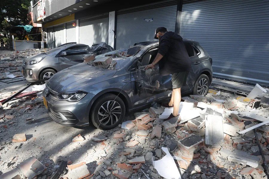 Terremoto de magnitud 7,4 sacude Colombia