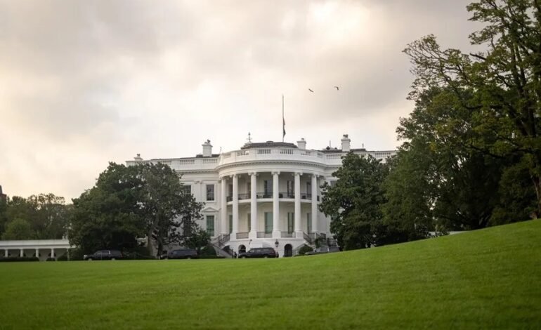 Tribunal federal ordena detener la construcción del salón de baile de Trump en la Casa Blanca