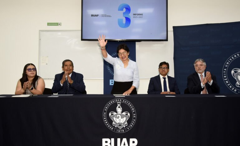 Jorge Luis Castillo rinde Tercer Informe de Labores al frente del ICGDE de la BUAP
