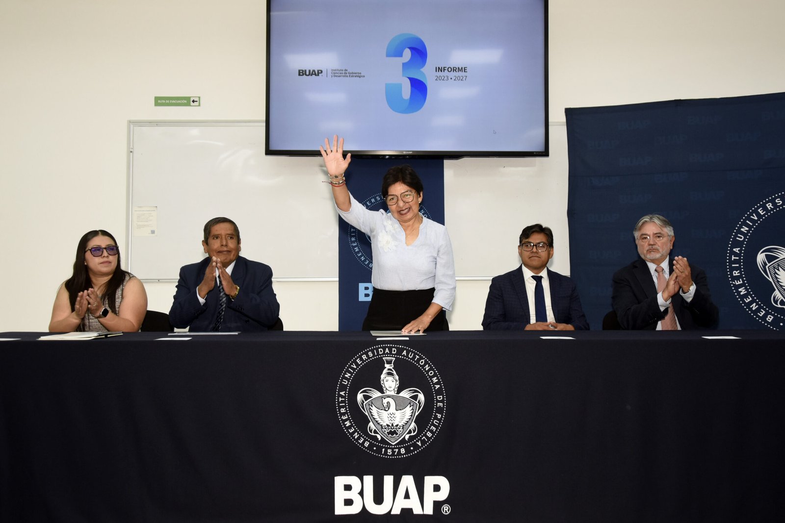 Jorge Luis Castillo rinde Tercer Informe de Labores al frente del ICGDE de la BUAP