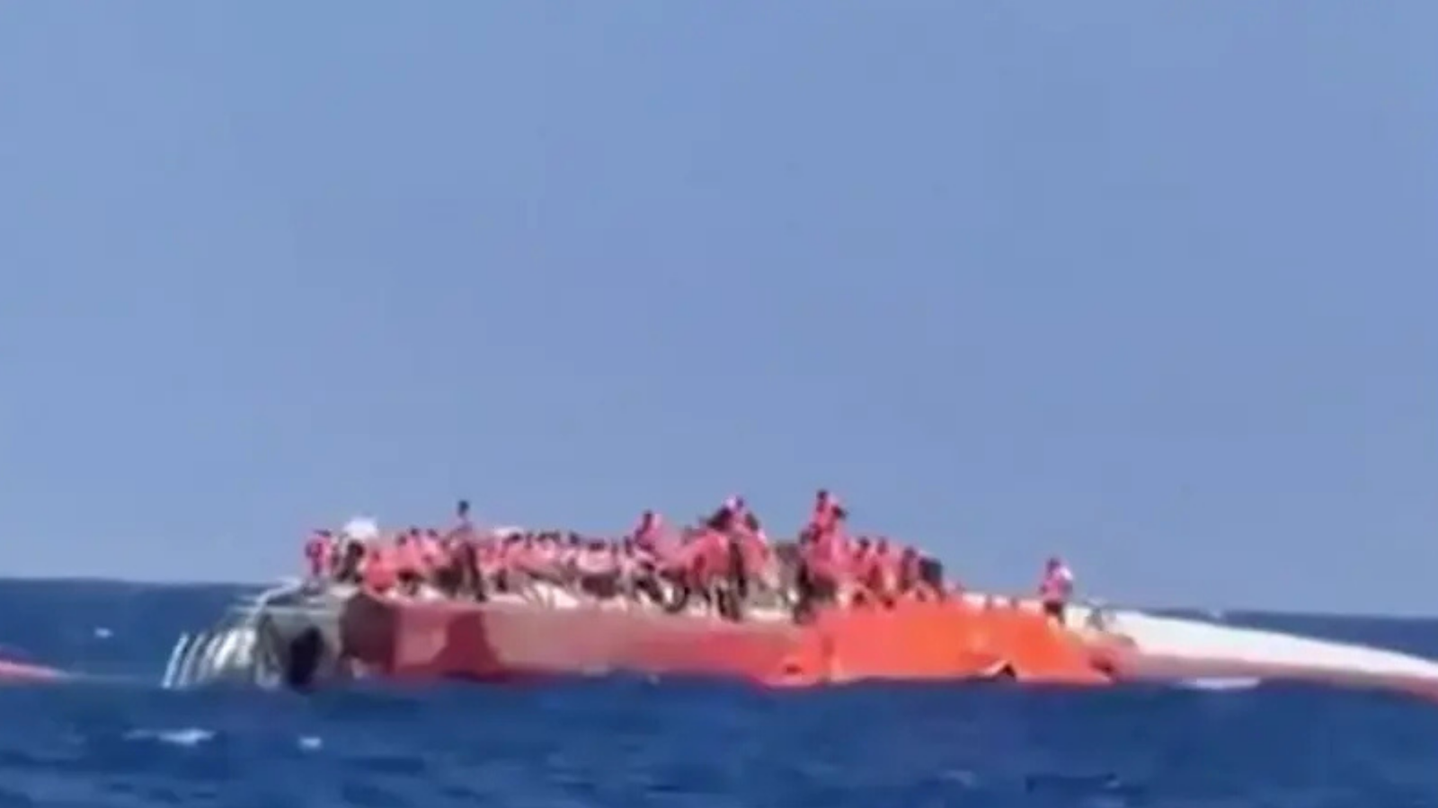 Naufragio de un ferry en la costa de Chipre deja al menos 7 muertos y 237 rescatados