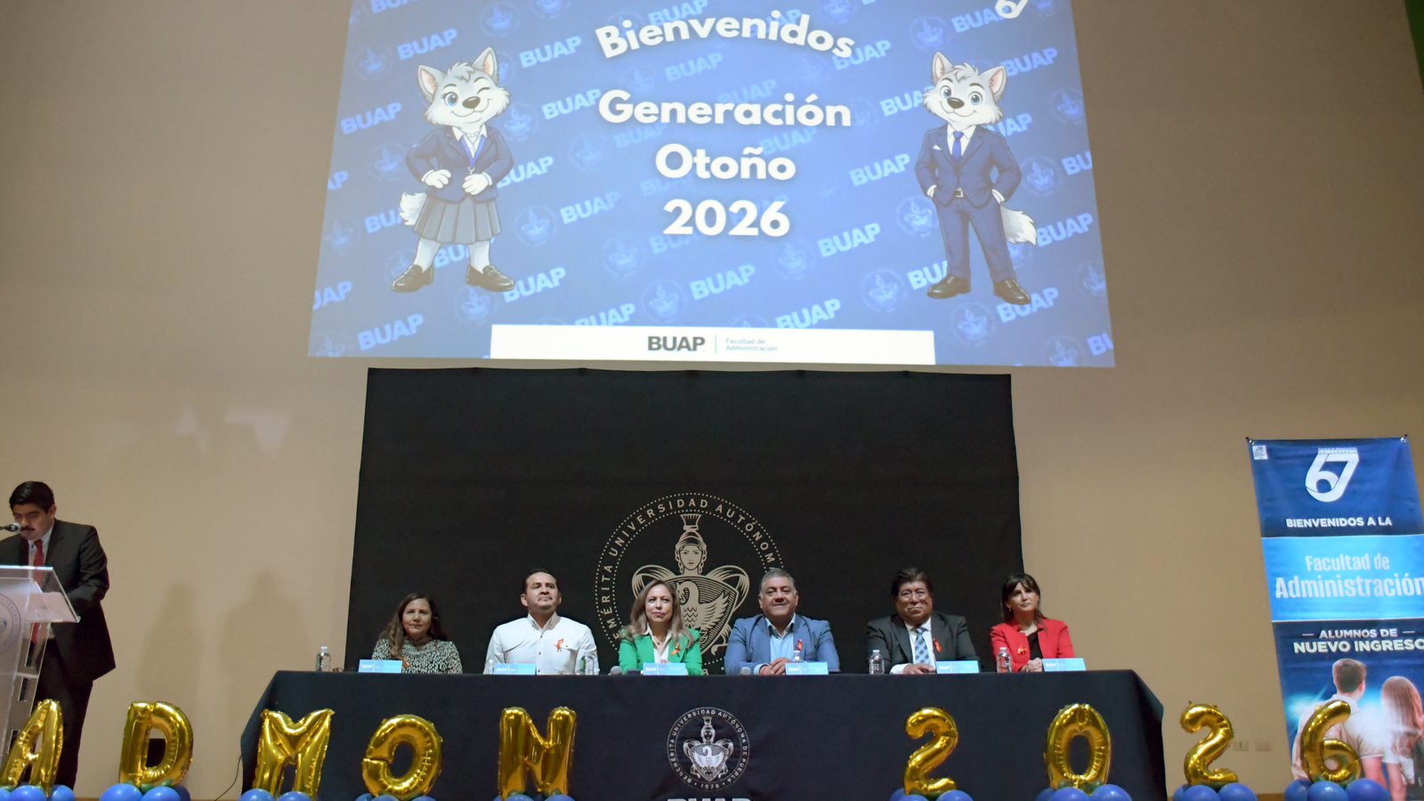 La BUAP da la bienvenida a nuevos estudiantes de Administración