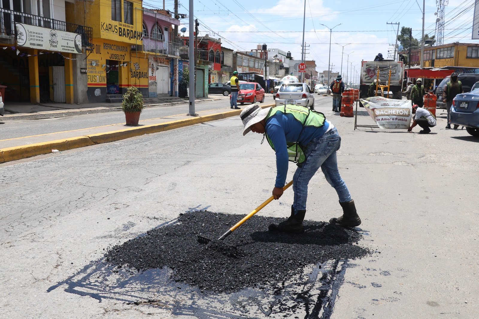 Rehabilita gobierno estatal 29.6 kilómetros de vías de comunicación en la entidad