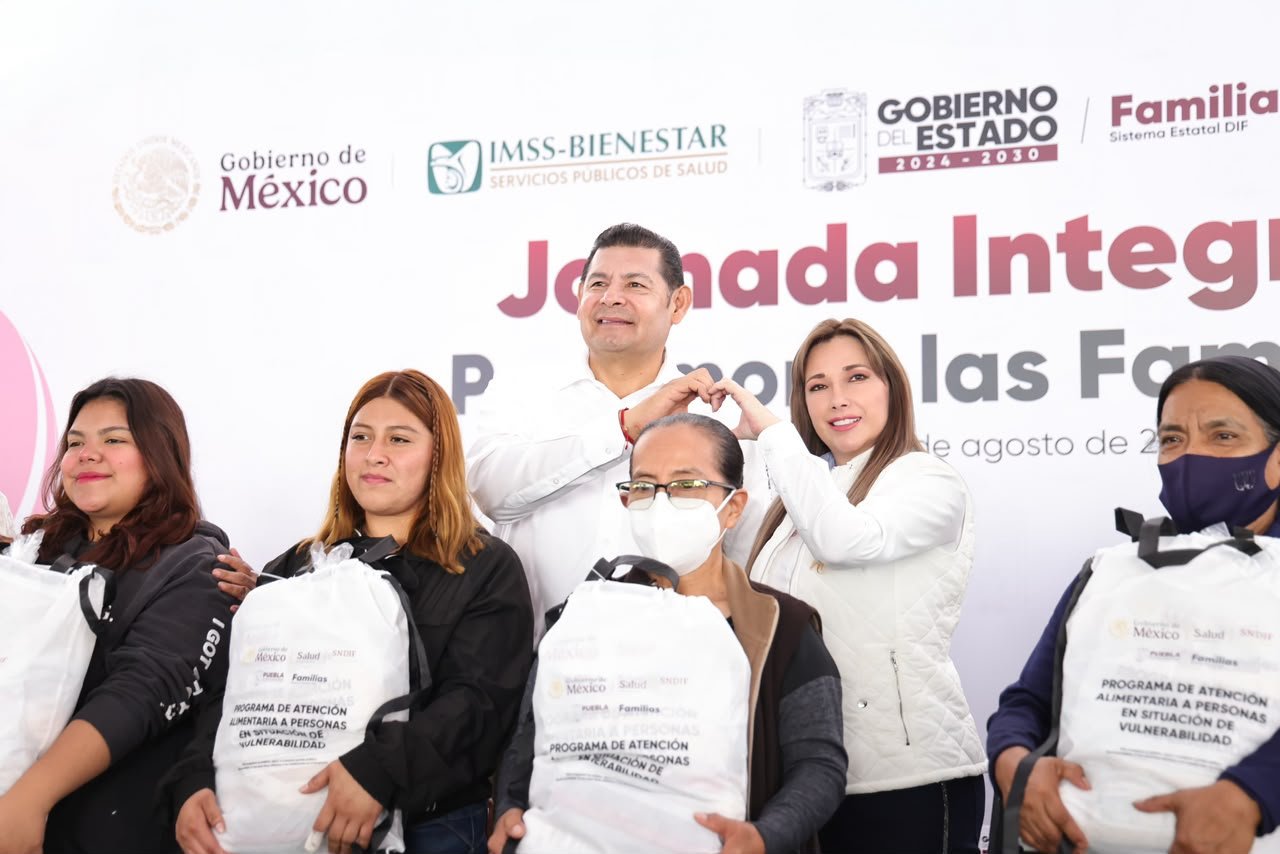 Encabeza Alejandro Armenta entrega de apoyos para rehabilitación de sedes CAIC y CECADE