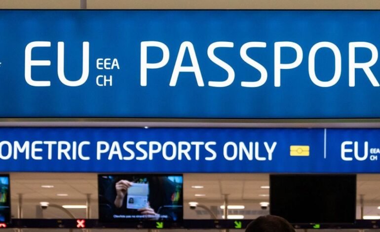 Nuevos controles migratorios provocan largas filas en aeropuertos de Europa