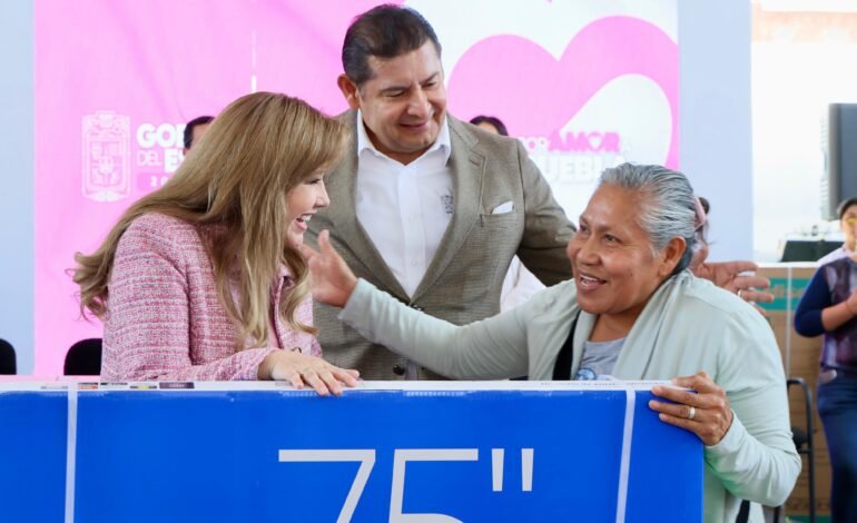 Alejandro Armenta anuncia la tercera Casa del Abue en la ciudad de Puebla
