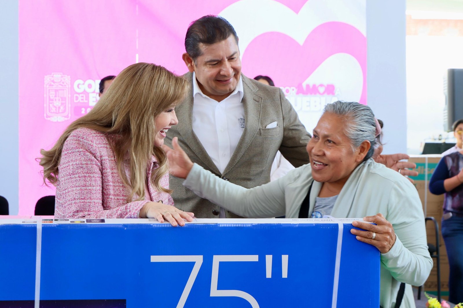 Alejandro Armenta anuncia la tercera Casa del Abue en la ciudad de Puebla