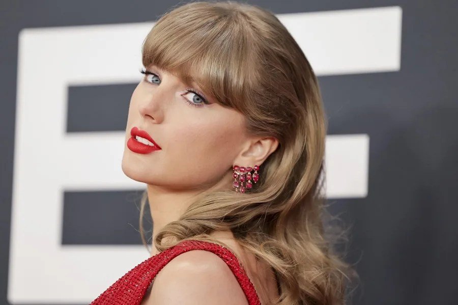 Silencian videos de la campaña de Trump por usar música de Taylor Swift sin autorización