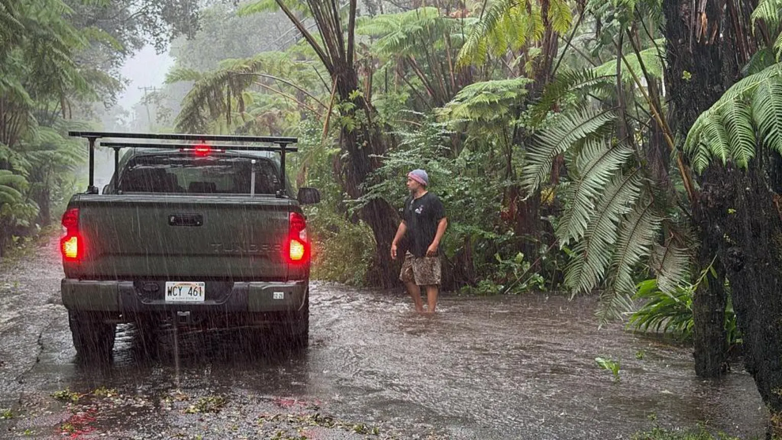 Tormenta Lala azota Hawái: un muerto, apagones masivos y viviendas arrasadas