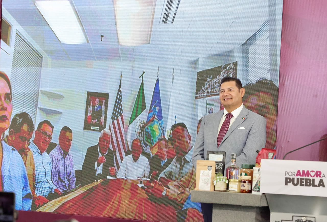Alejandro Armenta encabeza enlace con líderes y empresarios poblanos en Nueva York