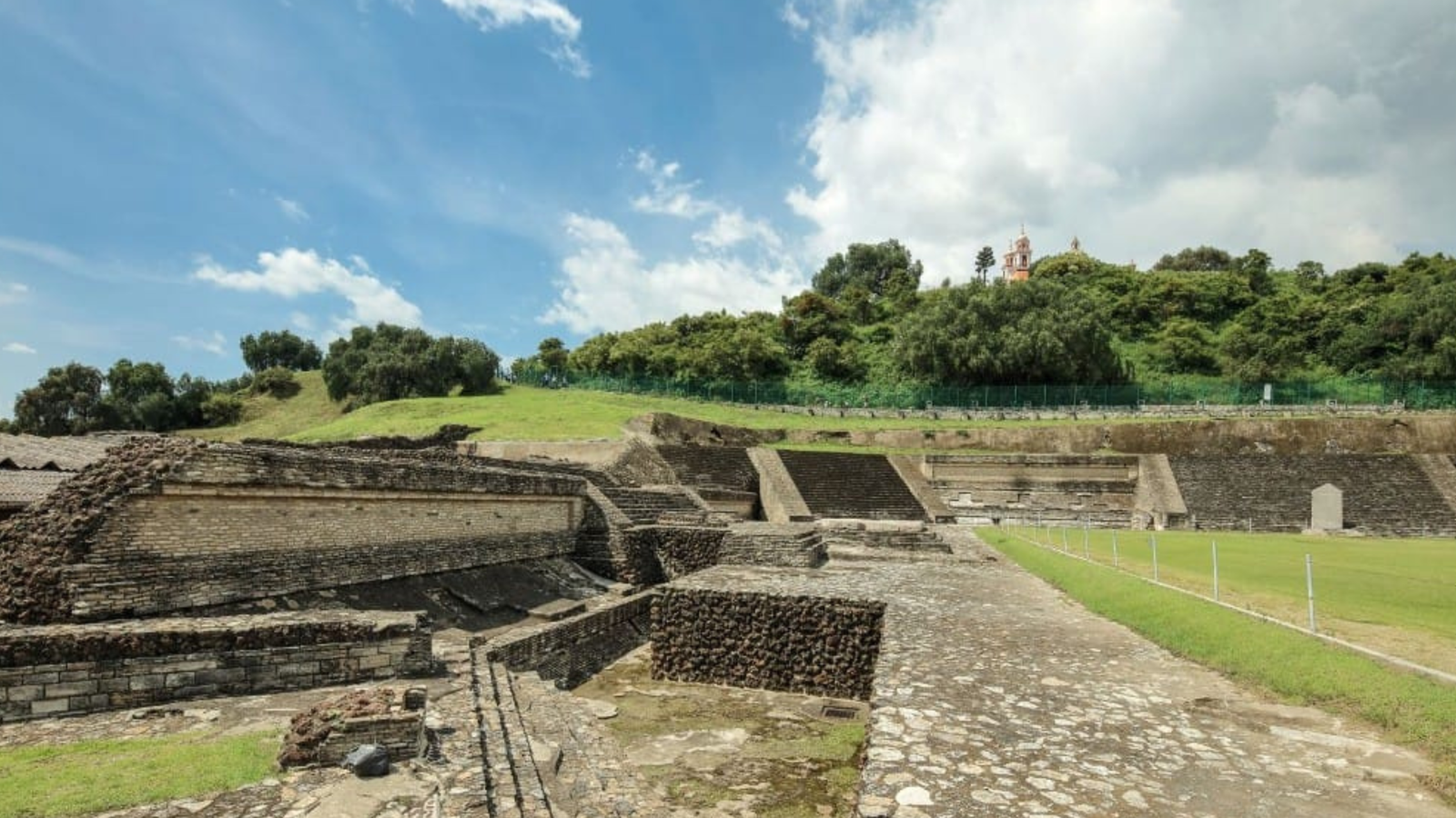 Cholula conmemora 95 años de exploraciones arqueológicas