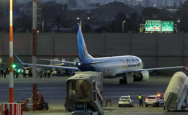Autoridades saudíes arrestan a piloto de avión que apuñaló a su compañero en pleno vuelo