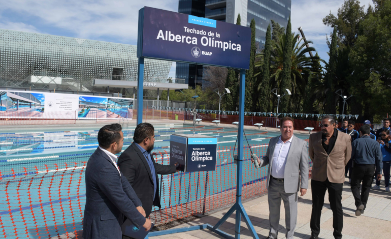 Colocan la primera piedra para la cubierta de la Alberca Olímpica de la BUAP