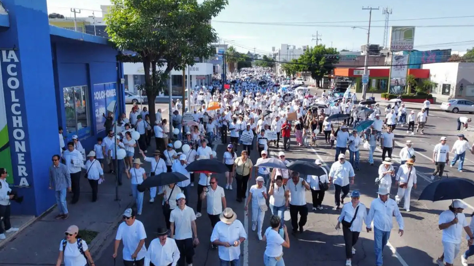 Marchan 50 mil ciudadanos en Culiacan para exigir justicia y el fin de la violencia