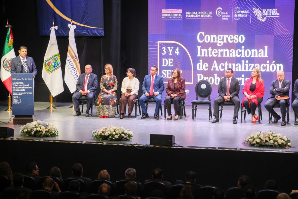 Formación jurídica y sensibilidad social, claves para fortalecer estado de derecho: Armenta Mier